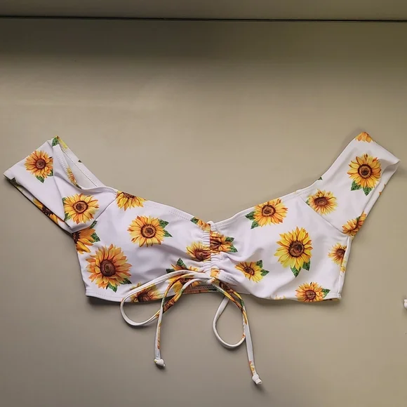 Zaful Sunflower Cap Sleeve Bikini - Picture 2 of 4